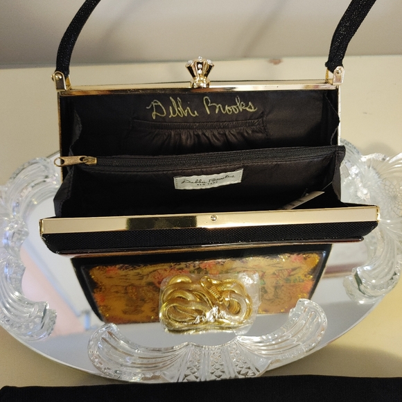 Vintage handbag designed by Debbie Brooks - Picture 4 of 8